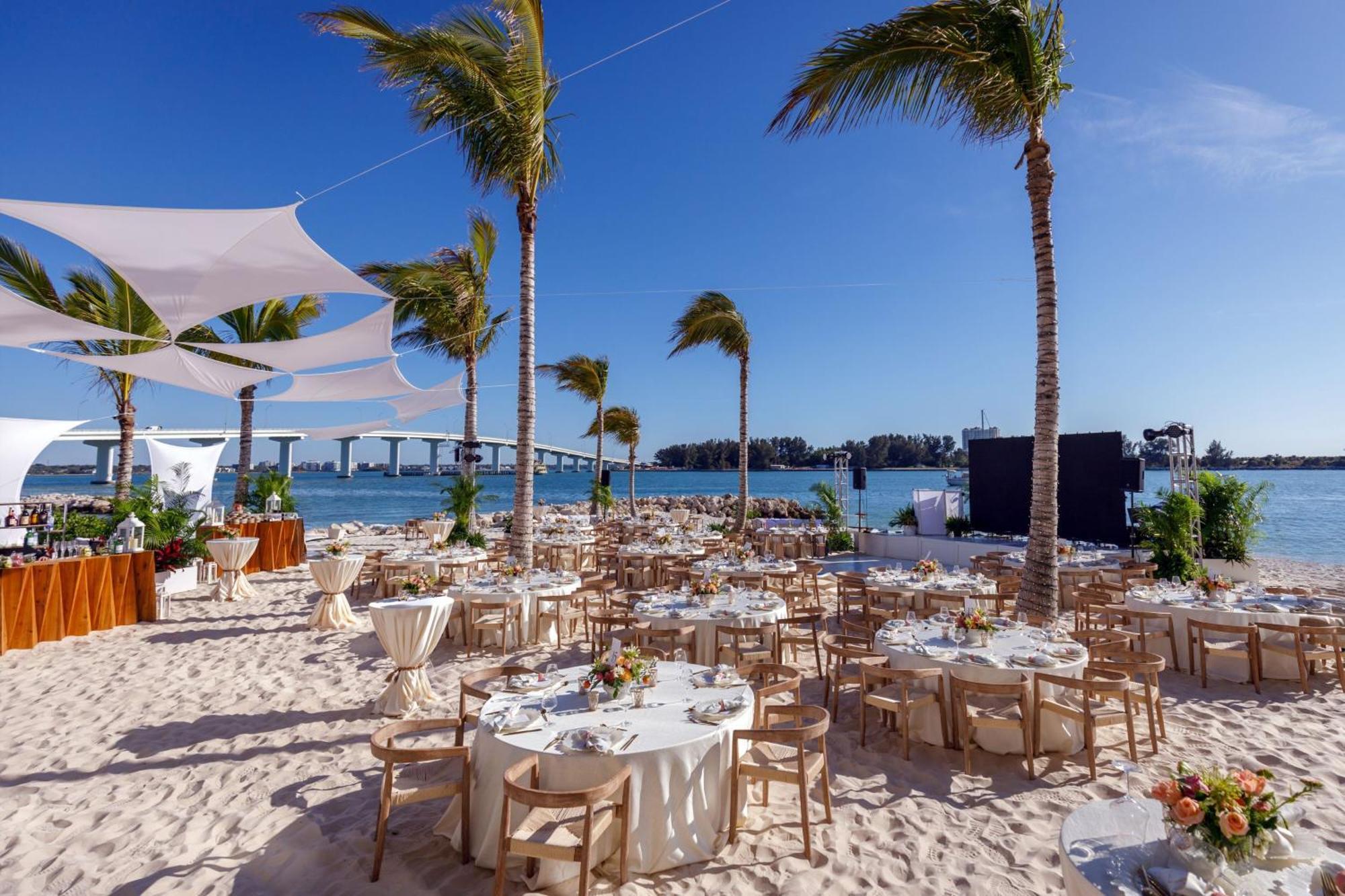 Jw Marriott Clearwater Beach Resort & Spa Exterior photo
